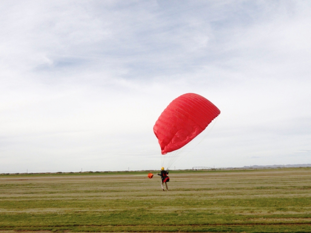 Stabilizing a Paraglider at Launch while Doing a Reverse Inflation