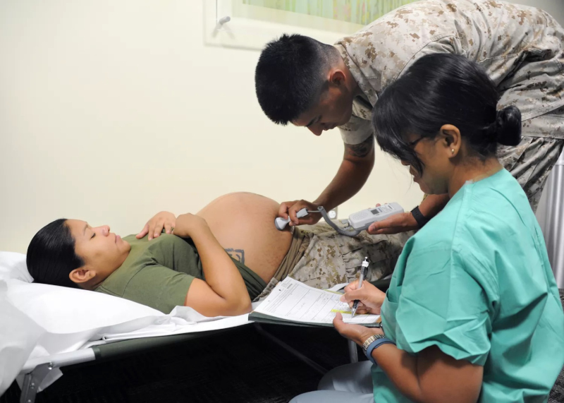 Pregnant US Army soldier