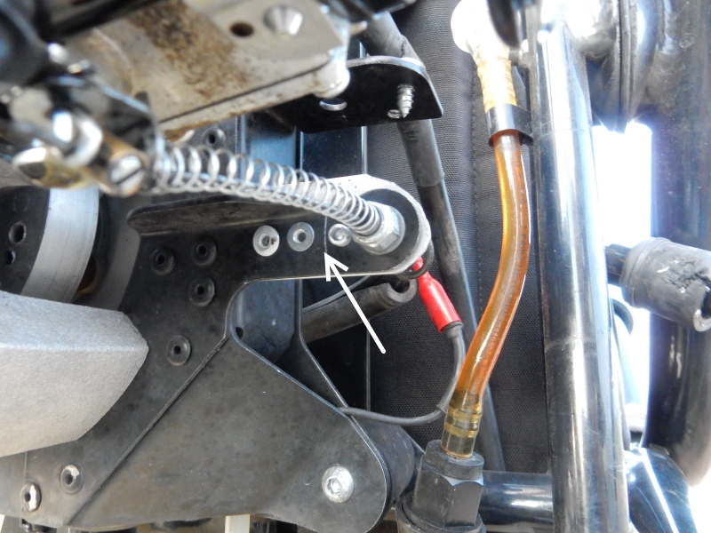 repair of the Miniplane Top 80 throttle support bracket
