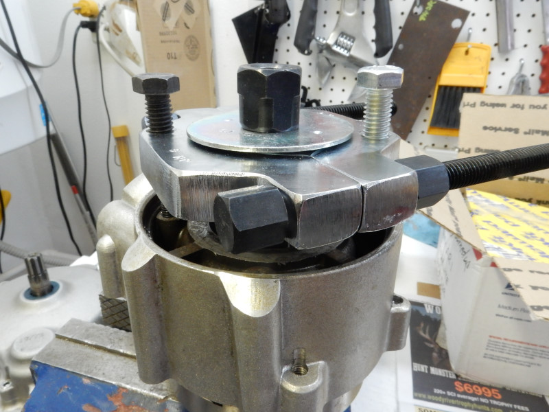 bearing puller used to pull a crankshaft